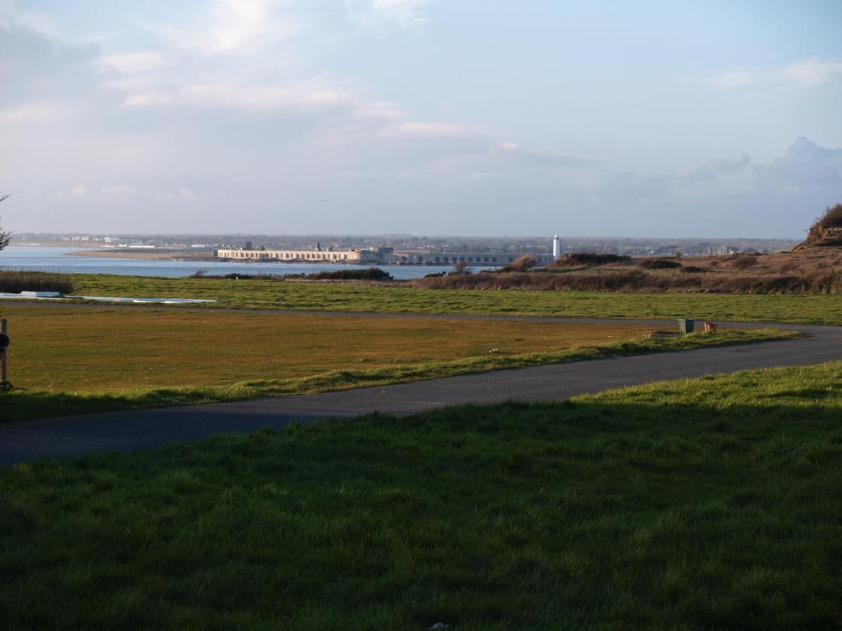 Sunny View, 87 Brambles Chine Vila Freshwater Exterior foto